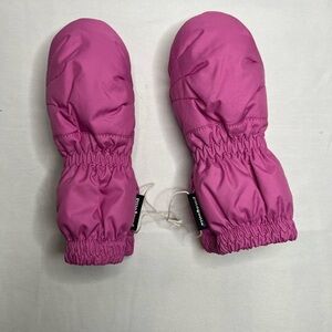 Patagonia Infant Mittens in Bright Pink (0001)